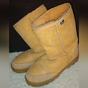 EMU Australia Tan Sheepskin Boots
